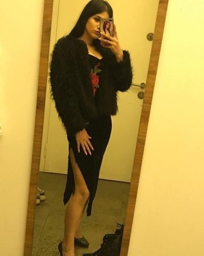 Cazibeli ön sevişme yapan hatun Feyza