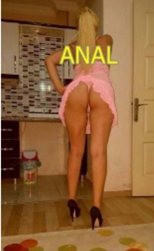 Eşsiz kendi yeri olan hanım Nadire