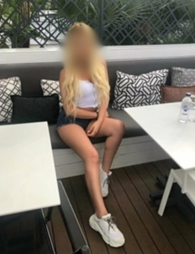 Eşsiz öpüşmeyi seven escort Nergis