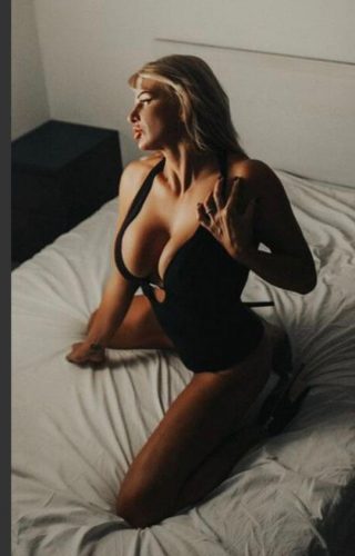 Gösterişli doyumsuz hatun Begüm