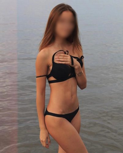 Güzel öpüşmeyi seven hatun Andaç