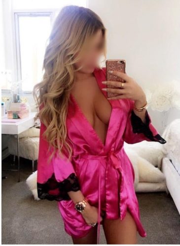 Kusursuz esmer escort Aycan
