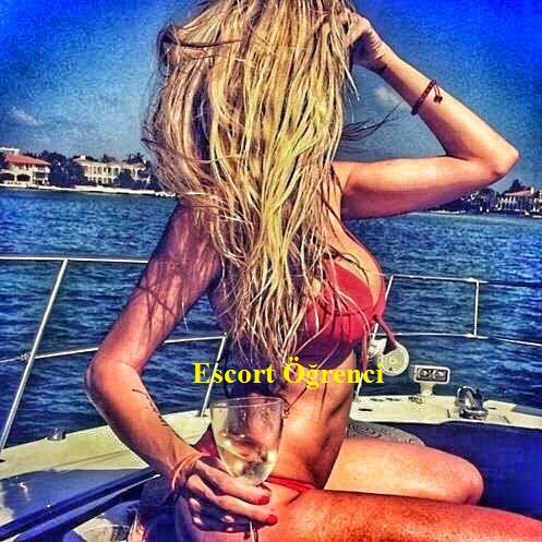 Seksi kendi yeri olan kadın Esen