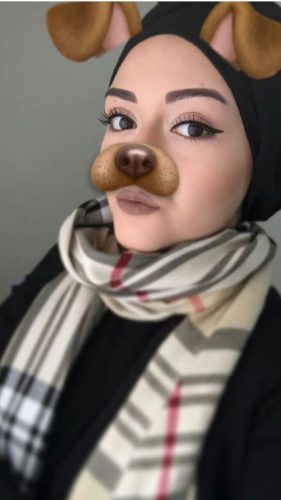 Şımarık saksocu kadın Hatira